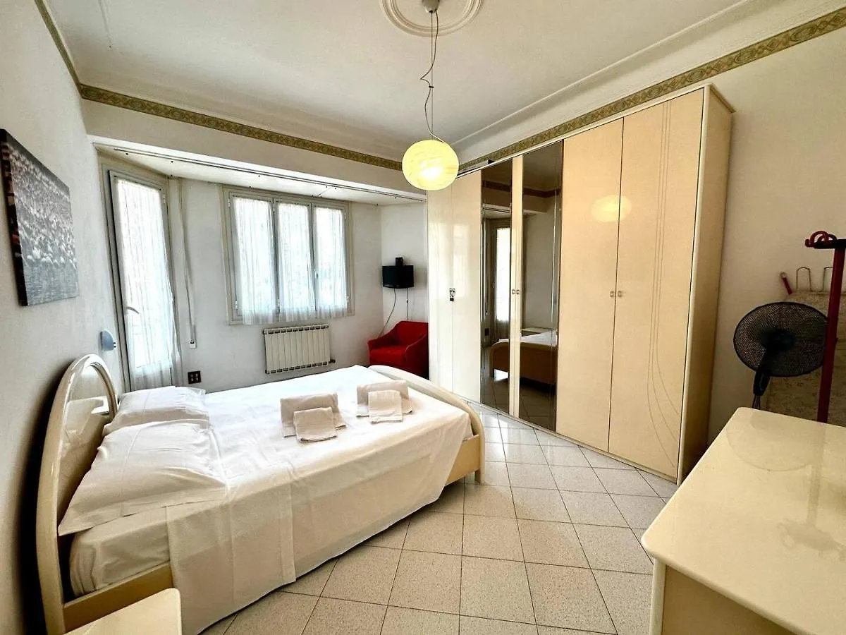 Apartment Suite Sea 27 - Sanremo Vista Mare Italy