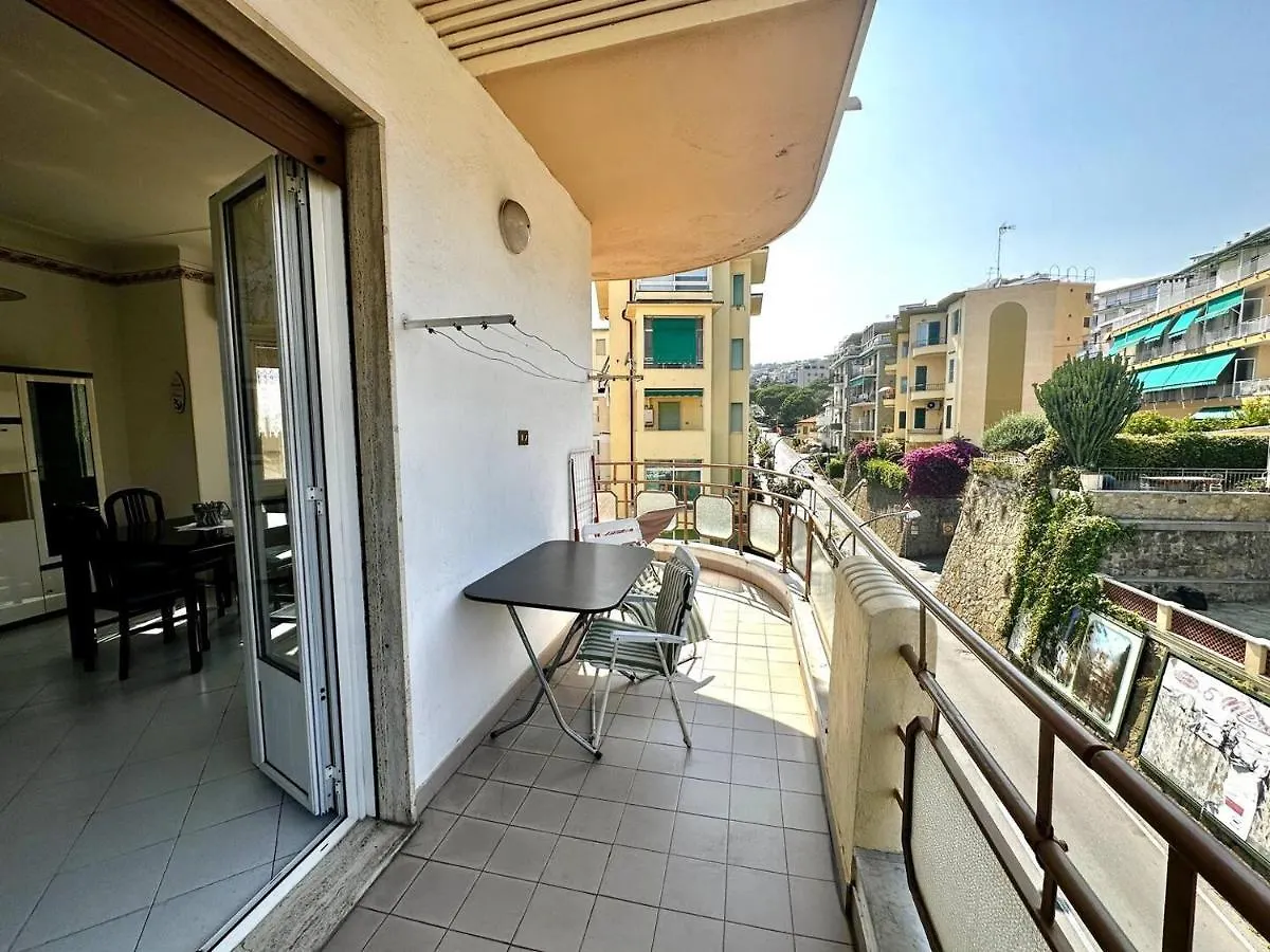 Apartment Suite Sea 27 - Sanremo Vista Mare Italy